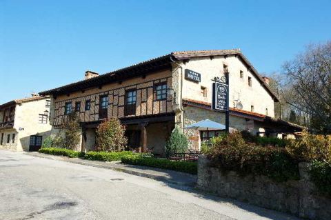 Hotel La Casona de Revolgo